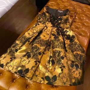 Gorgeous Theia dress in black and gold only worn once